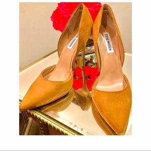 Women’s Classy Steve Madden Pump in Nude Size 8